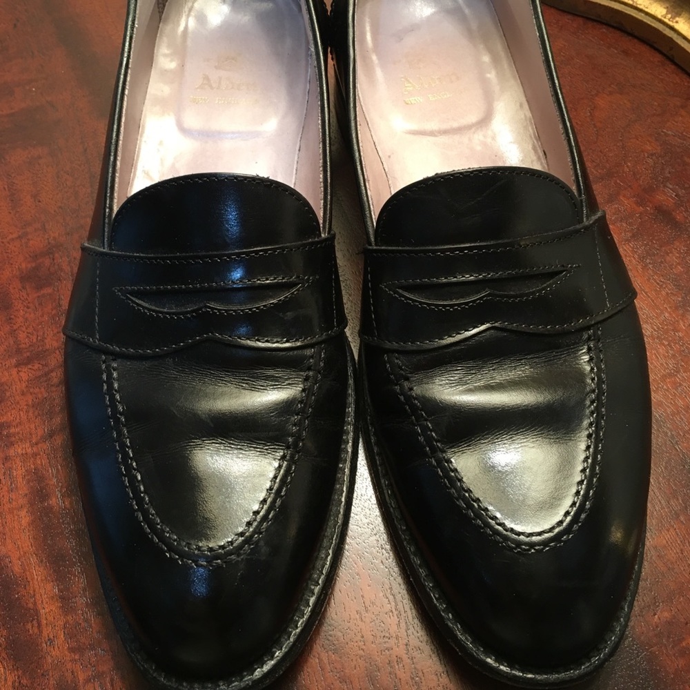 Alden Leather  Black Loafers Size 9 A/C Retail 543